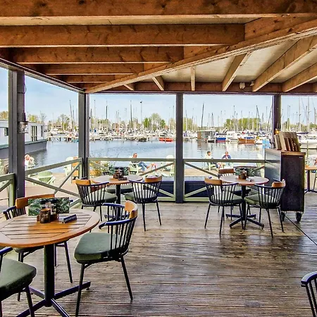 2 Bedroom Amazing Ship In 4* Naarden